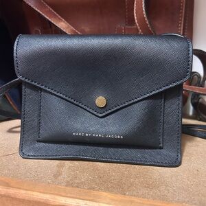 Marc by Marc Jacobs Black leather chain crossbody purse with Gold hardware